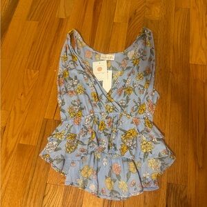 Floral Blue Sand pepper top.
